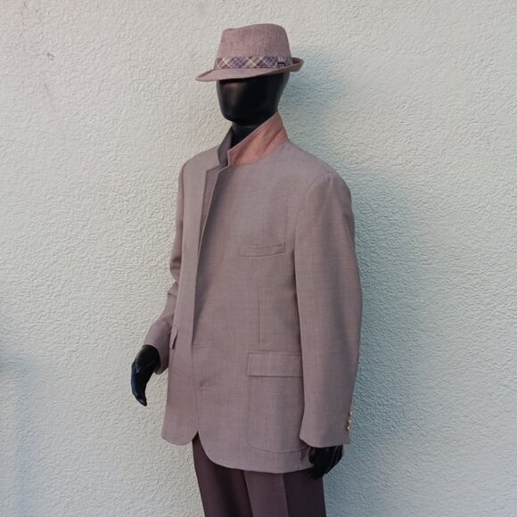 NEW ENGLAND COLLECTION MEN'S VINTAGE (2) BUTTON BLAZER W/GOLD BUTTON ACCENTS - Picture 3 of 15